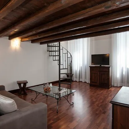 La Casa Di Laura A Trastevere * Rome